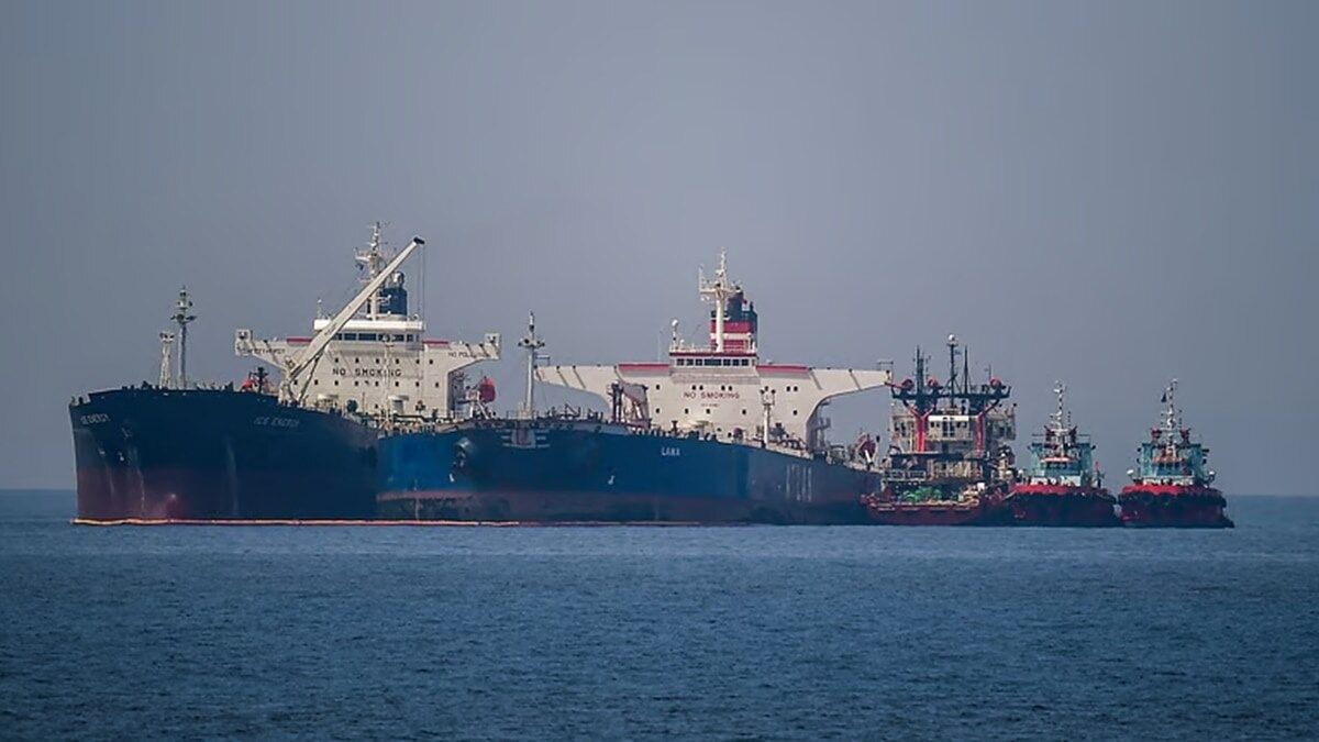 Hormuz Strait Jams Again After US Strikes