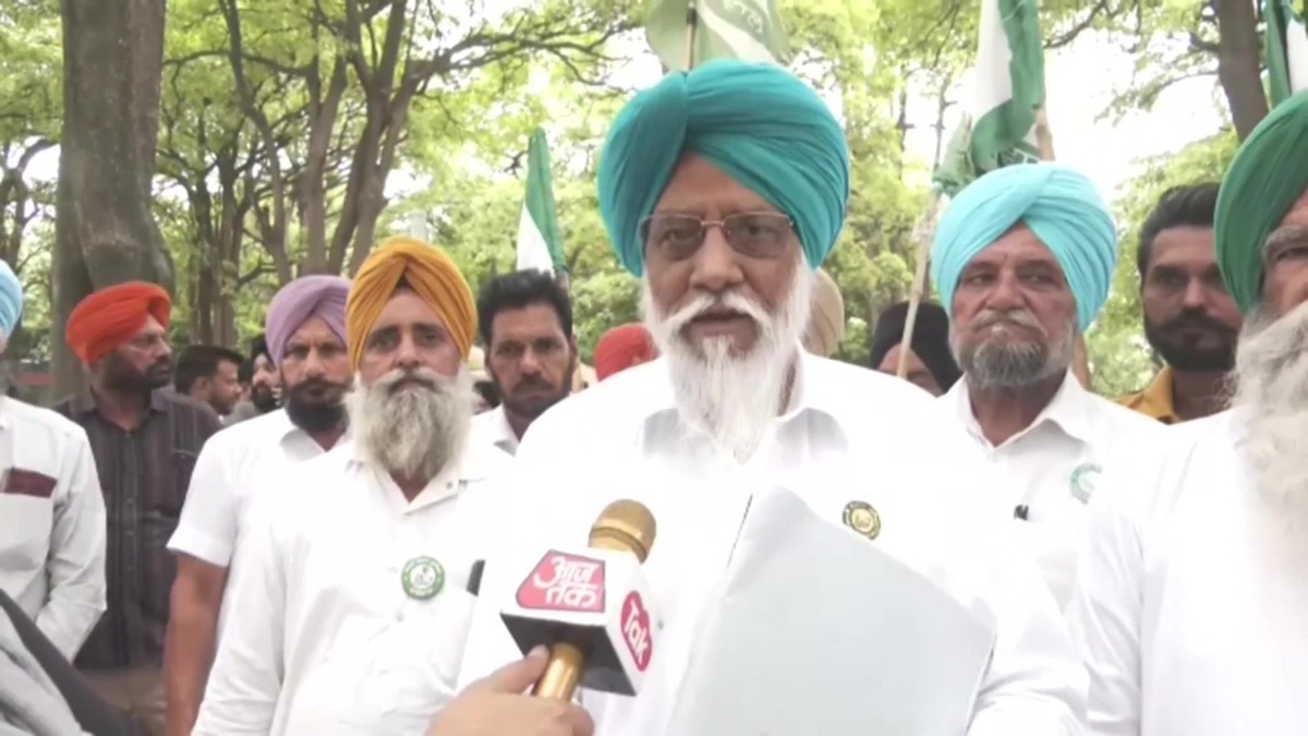 Farmers' Massive Show of Strength in Chandigarh: Protest Against India-US Trade Deal and Land Pooling Policy