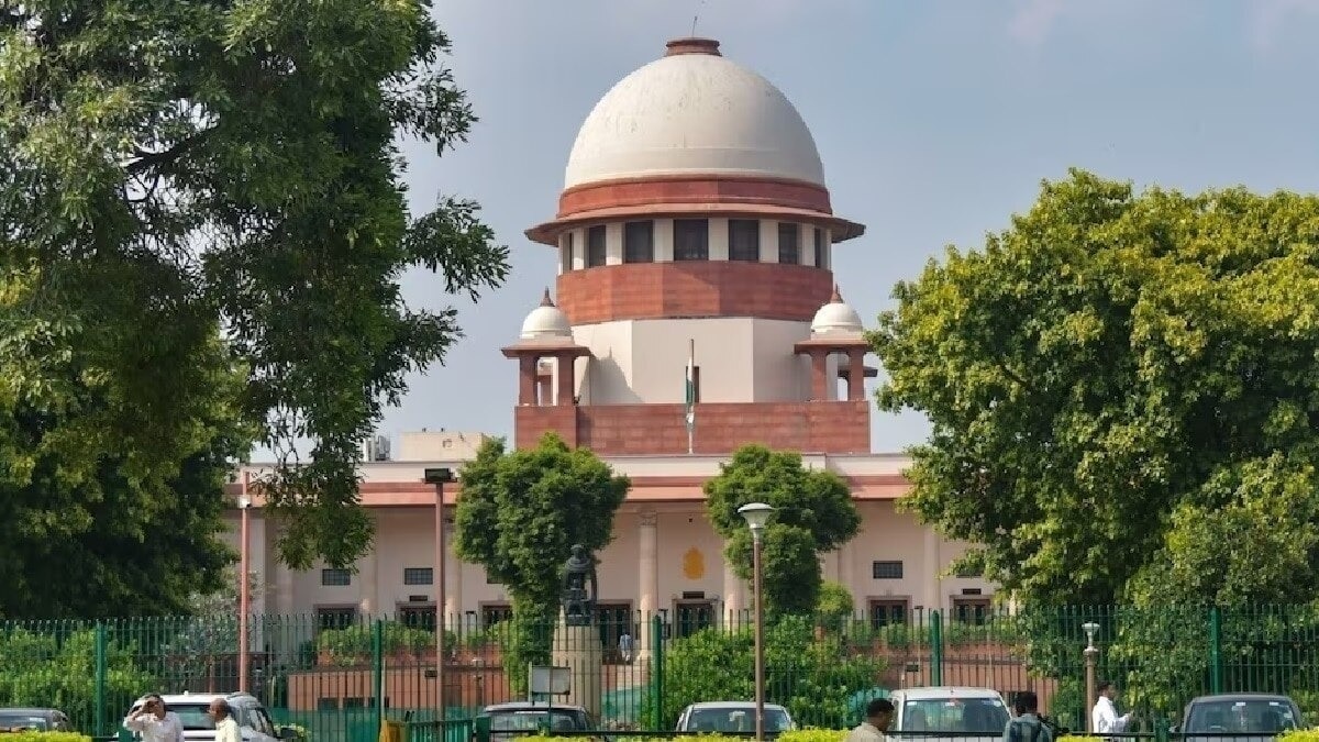 Supreme Court Issues Notice to Centre on CBSE's Three-Language Policy