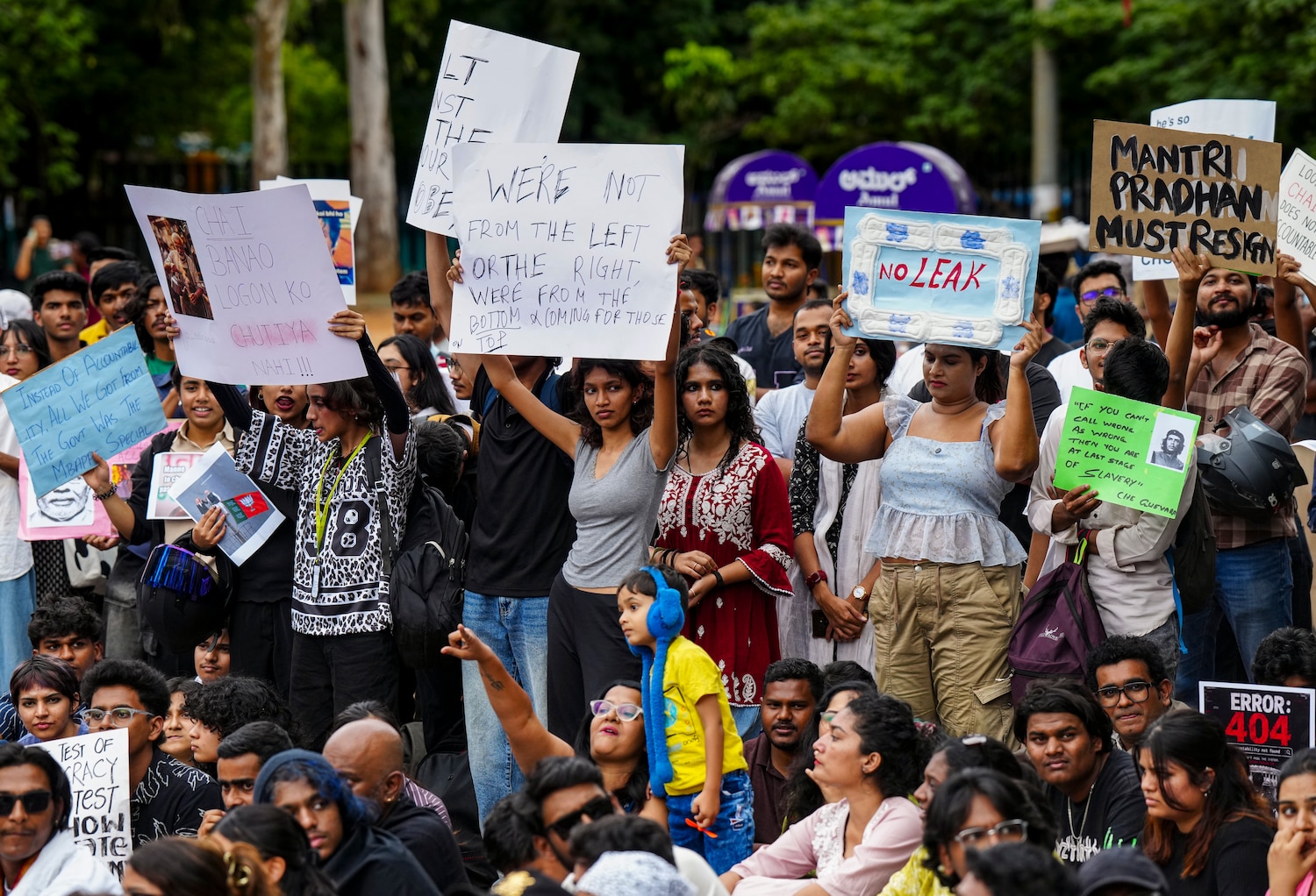 Supreme Court Demands Detailed Affidavit from Center on Preventing NEET Paper Leaks; Vows Year-Long Monitoring