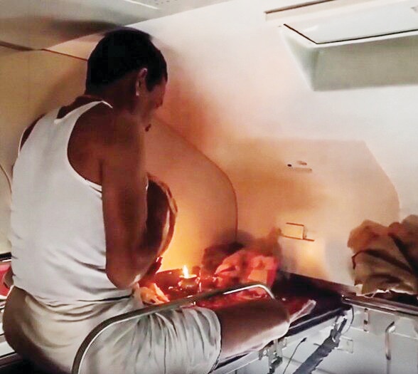 Man Lighting Diya and Praying Inside a Train Coach Sparks Safety Debate on Social Media
