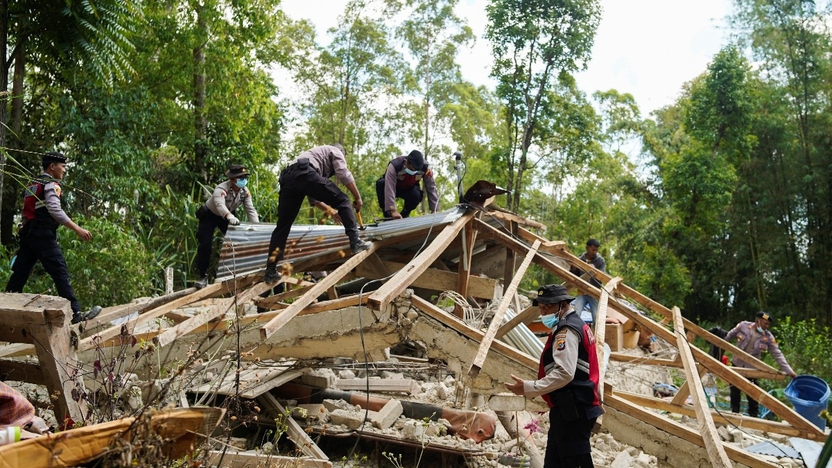 Powerful 7.7 Magnitude Earthquake Strikes Indonesia, Claiming Dozens of Lives