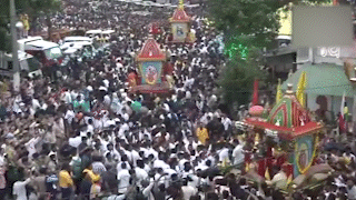 Video: Jagannath Rath Yatra begins in Ahmedabad with lakhs of devotees  present - India Today