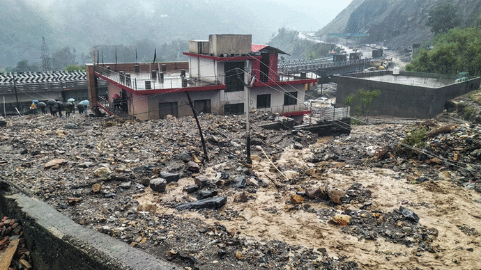 Jammu and Kashmir flash floods: 3 dead, hundreds rescued as flash floods, landslides ravage Ramban - India Today