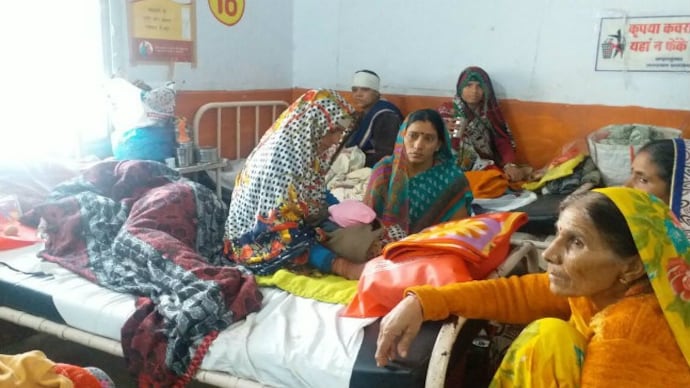 MP's poor health infrastructure exposed: Multiple patients piled up on single beds - India Today