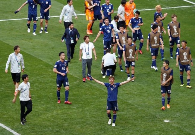 Japan and Senegal Supporters Filmed Cleaning World Cup Stadiums