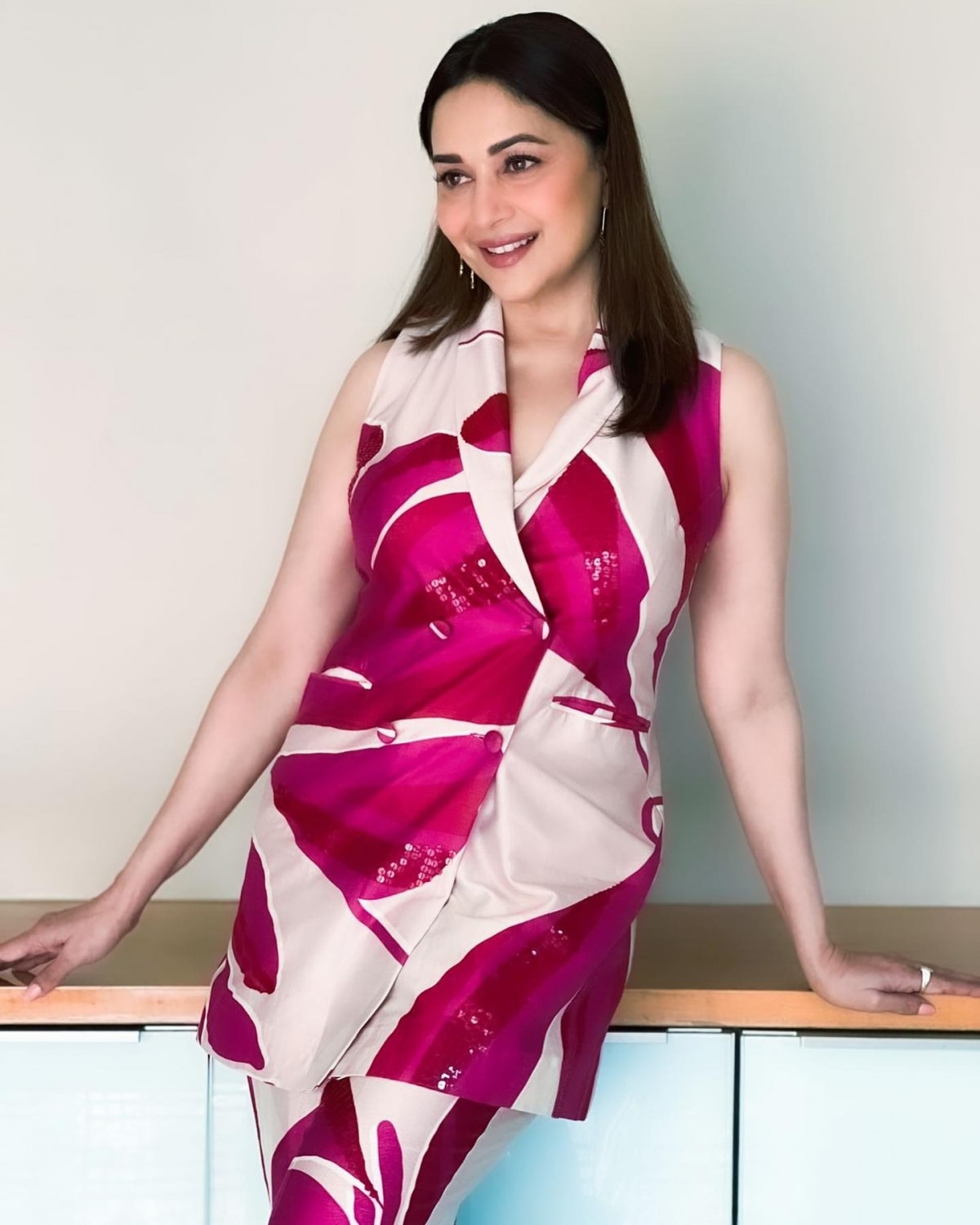 madhuri dixit pink dress Madhuri Dixit Makes Powder Pink The Next Desi Girl Colour!