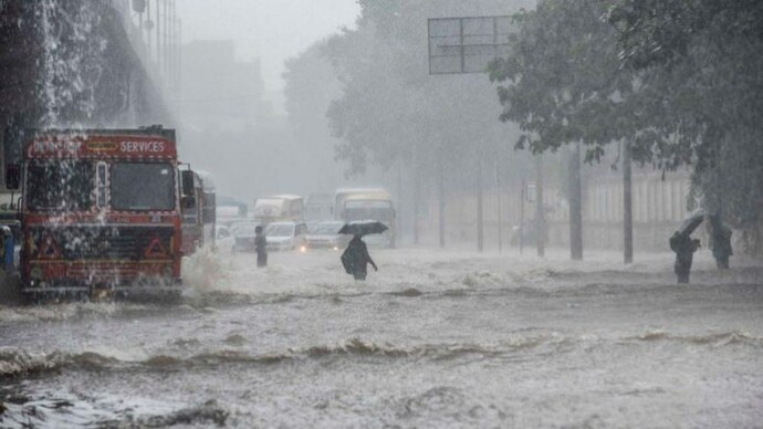 Weather Forecast Today: IMD issues yellow alert for two Kerala districts; waterlogging in Hyderabad following incessant rainfall