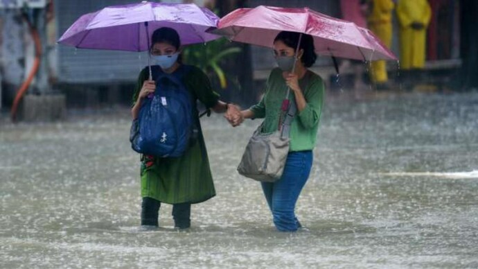 Weather Forecast Today: IMD warns of heavy rainfall in Madhya Maharashtra and Konkan; Kozhikode on orange alert