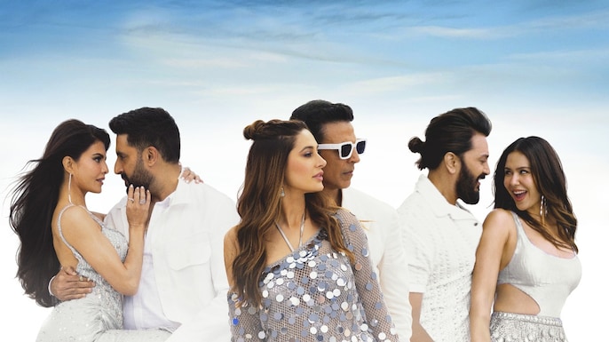 Housefull 5 movie poster featuring Akshay Kumar and the ensemble cast on a cruise