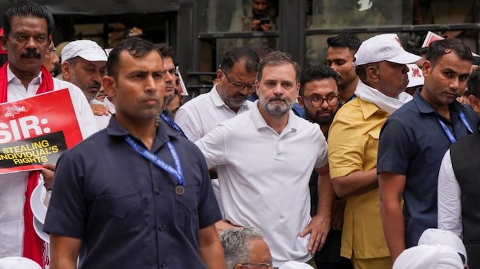 Rahul Gandhi Bihar Yatra Live: Rahul Gandhi, Tejashwi Yadav to lead Opposition's push against vote chori - India Today