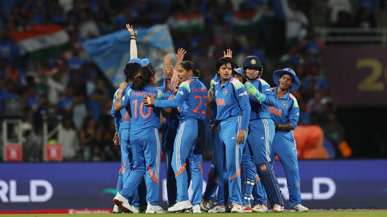 IND vs SA Live: Masterstroke from Harman as Shafali breaks threatening stand