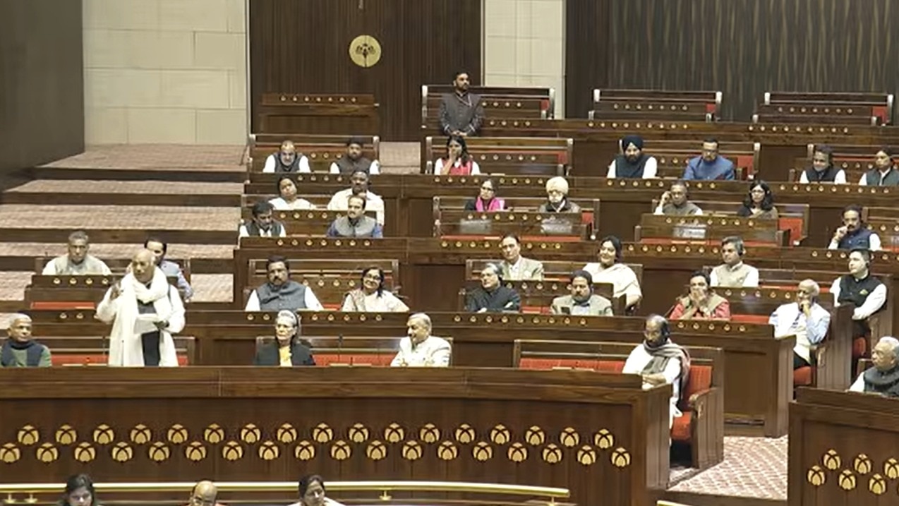 ہنگامہ آرائی کے درمیان منی پور جی ایس ٹی بل منظور، لوک سبھا دن بھر کے لیے ملتوی