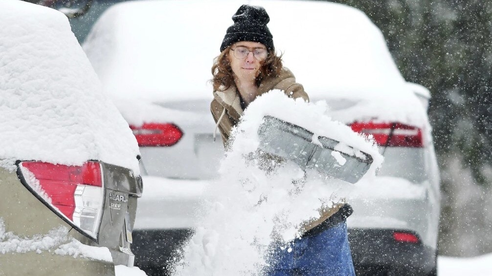 US Winter Storm Live: Snow emergency declared as New York braces for its heaviest storm in years