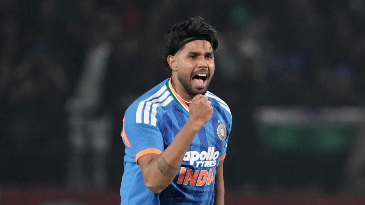 India (IND) vs New Zealand (NZ) Live score 1st ODI: NZ (7/0 in 3 ov), Siraj, Harshit start well with ball  www.indiatoday.in