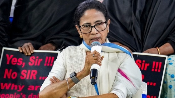 Bengal SIR Supreme Court Hearing Live: Mamata Banerjee arrives at Supreme Court, heavy security before hearing