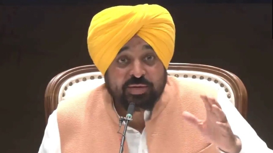 Live: Punjab CM reportedly called Harbhajan many times before Chadha bombshell
