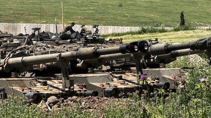 Israeli soldiers on Israeli artillery units on the Israeli side of the Israel-Lebanon border, in northern Israel