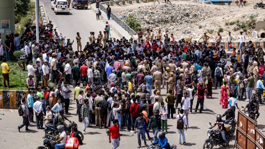 Live: Workers' protest over salary hike turns violent in Noida, Faridabad