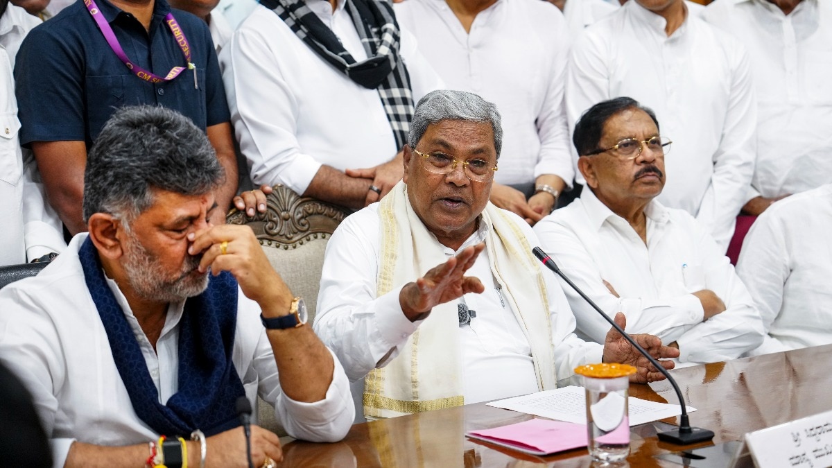 Live: Ex-CM Siddaramaiah arrives in Delhi, to meet Rahul Gandhi at 9 am