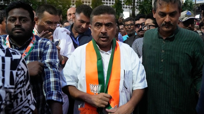 शुभेंदु अधिकारी ने ममता बनर्जी को हराया. (Photo: PTI)