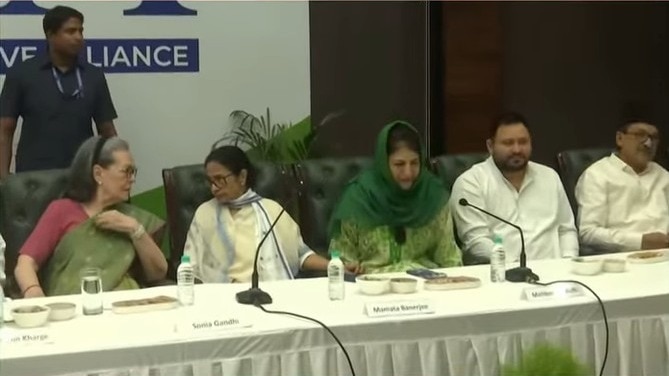Live: Mamata, Tejashwi, Akhilesh, other leaders attend key opposition huddle in Delhi