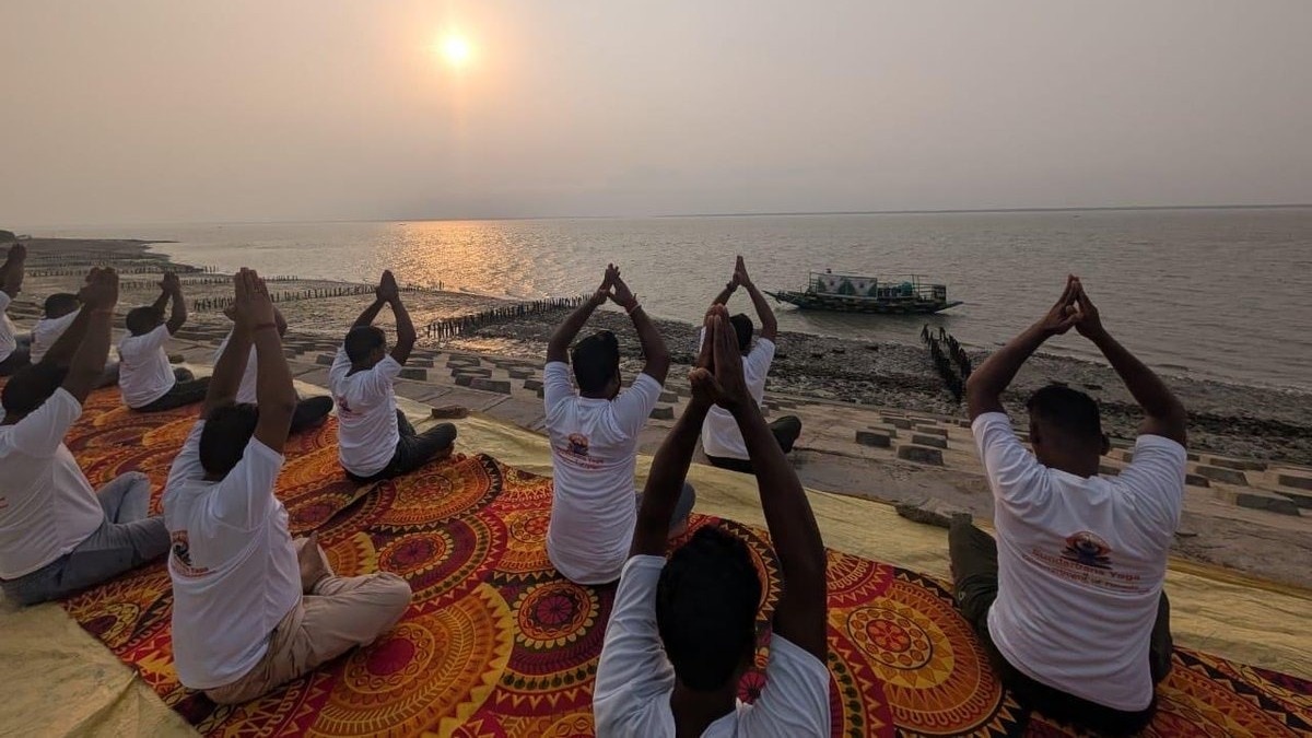 Live: PM Modi to lead Yoga Day celebrations in Kolkata