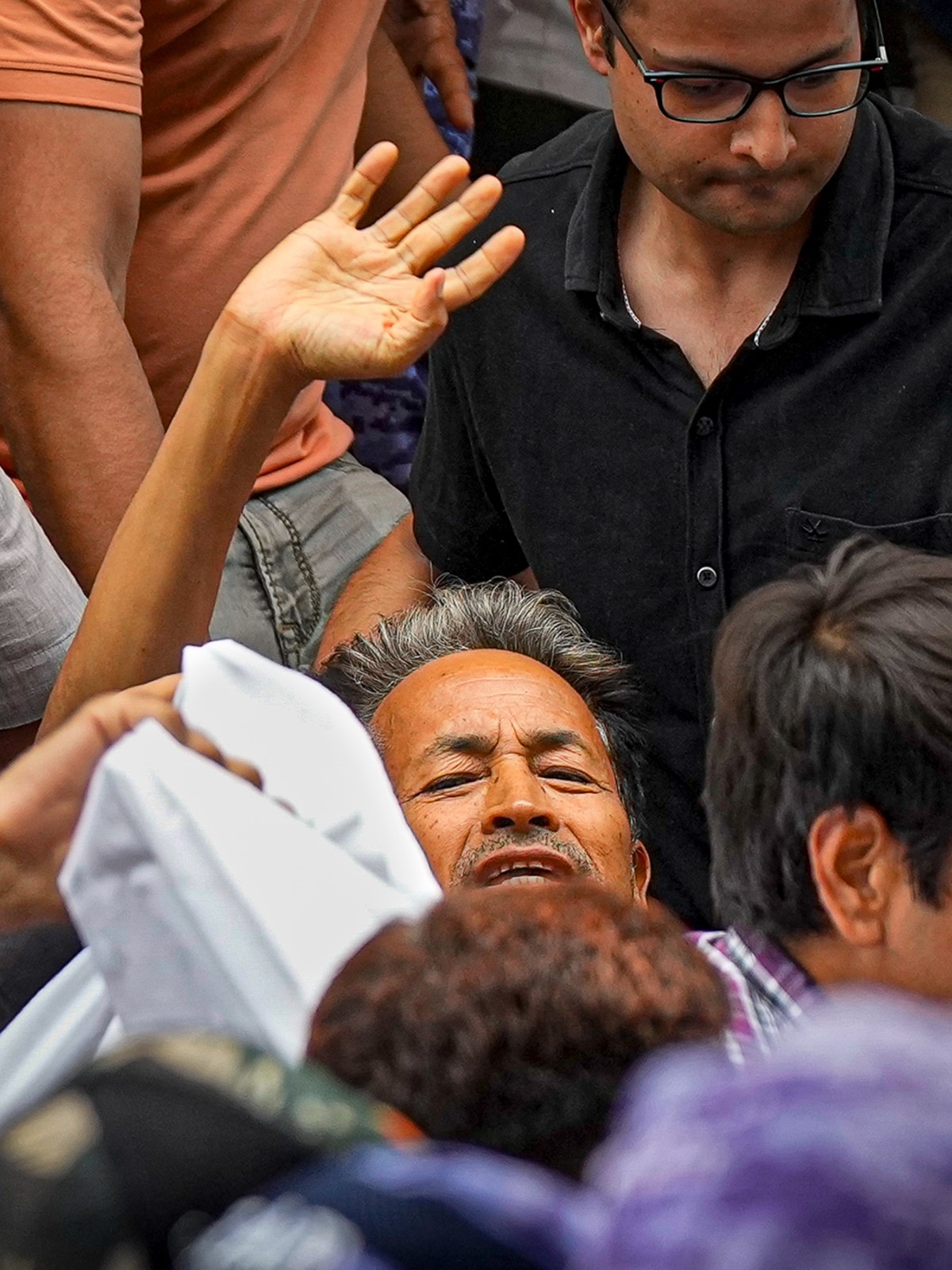 Jantar Mantar Protest Live: Two doctors, as many paramedics assigned for Wangchuk's care at Safdarjung Hospital - India Today