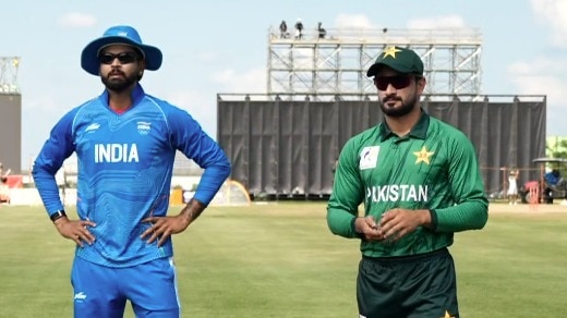 IND vs PAK Live: India opt to bat first. Captains do not shake hands
