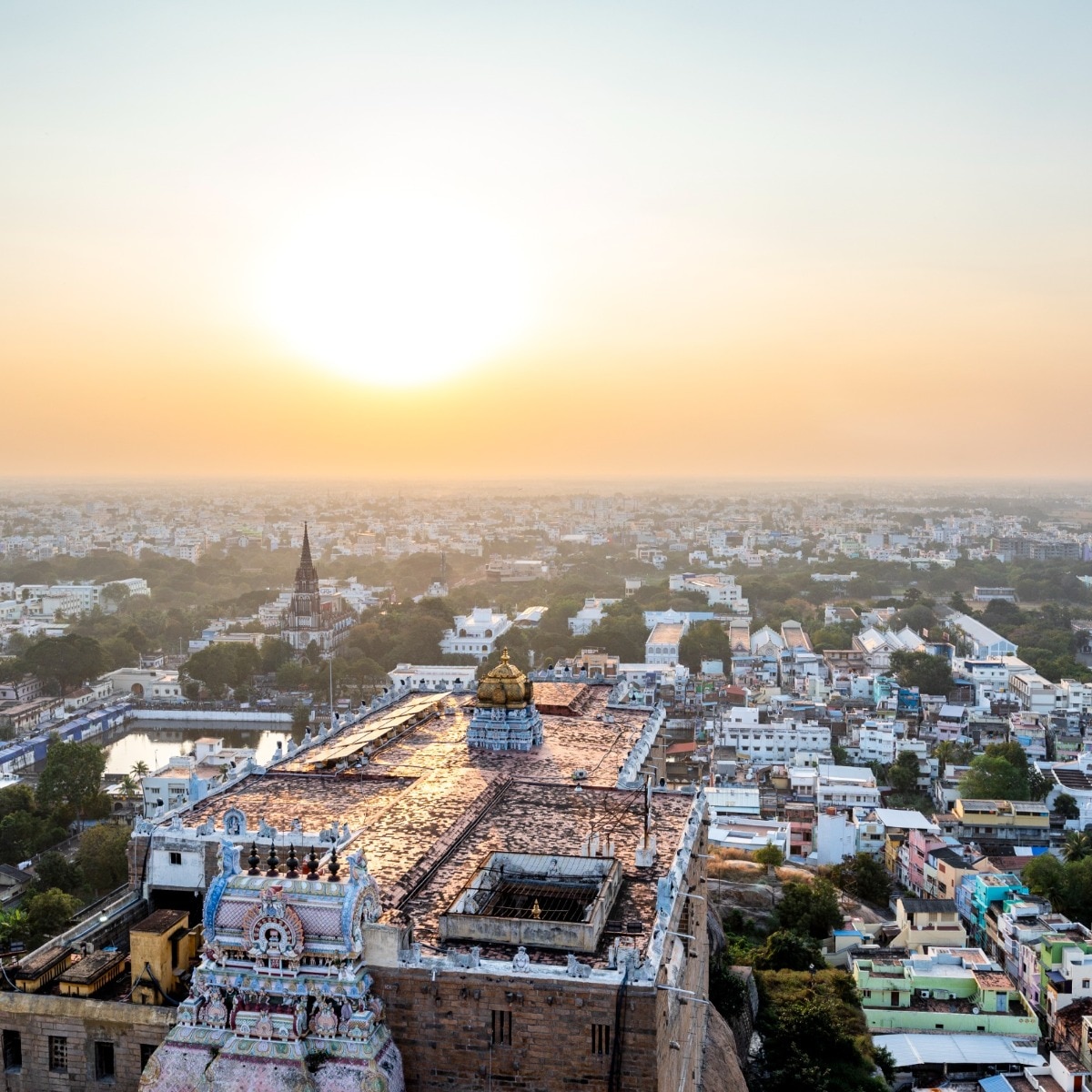 Aerial view of Arulmigu Uchi Pillaiyar Temple in Tiruchirapalli, Tamil Nadu. (getty)