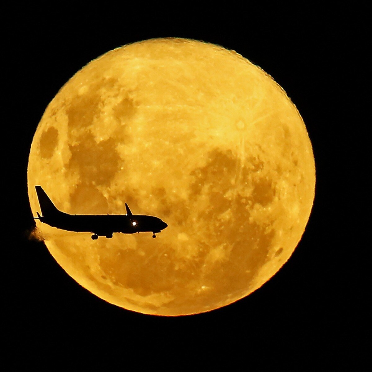 supermoon-105551-1x1_0.jpg?