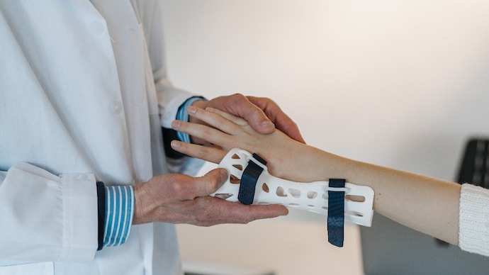 Global orthopedic care: Dr. Gupta's Contributions to Global Healthcare 2 what are emerging technologies transforming orthopedic treatment 090330