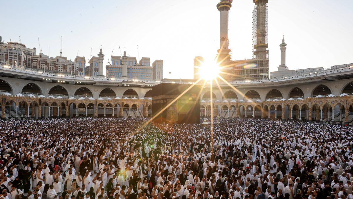 Ramadan 2023 People celebrate first day of Ramadan across world In