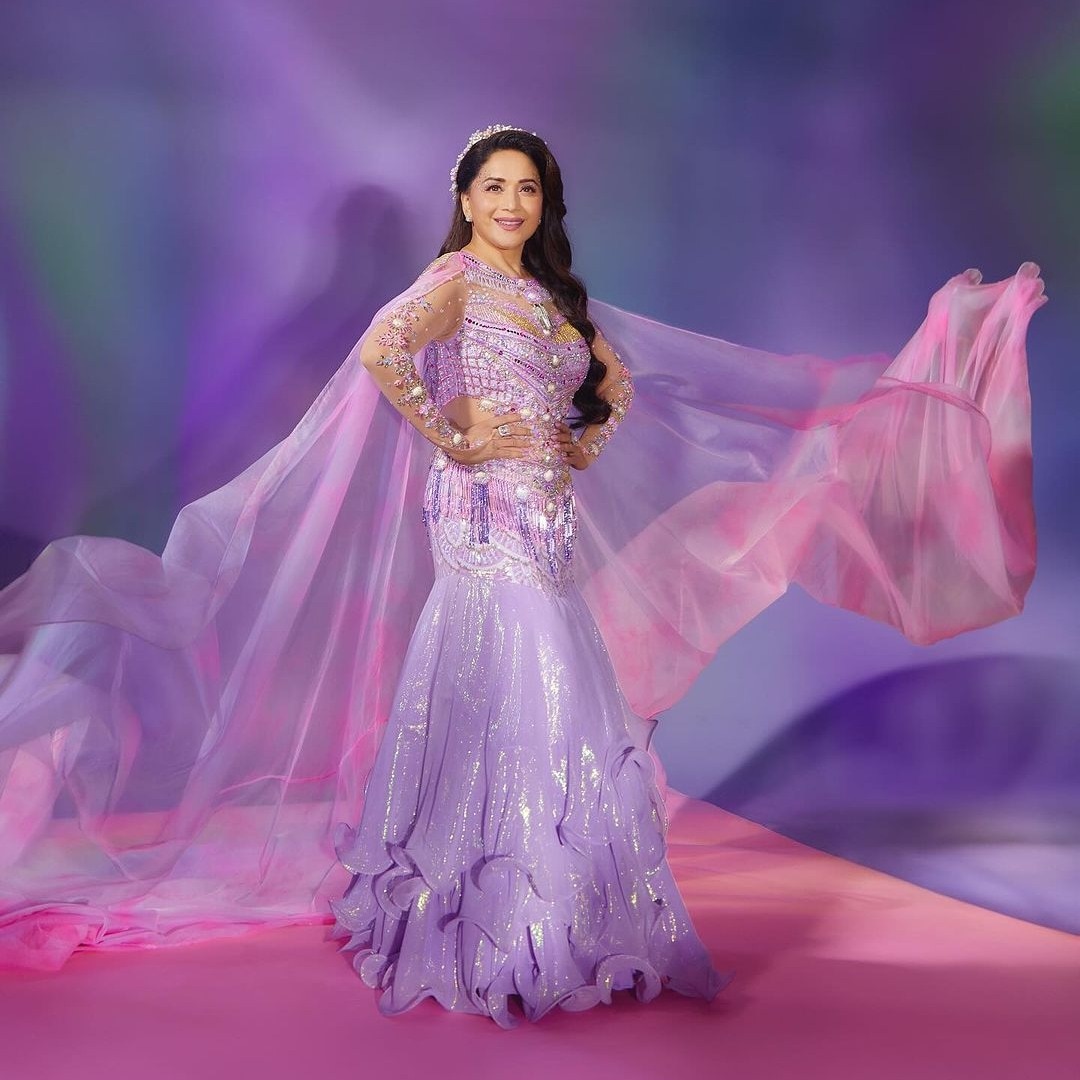 Pics Madhuri Dixit teases Dance Deewane finale, dazzles in lilac dress -  India Today