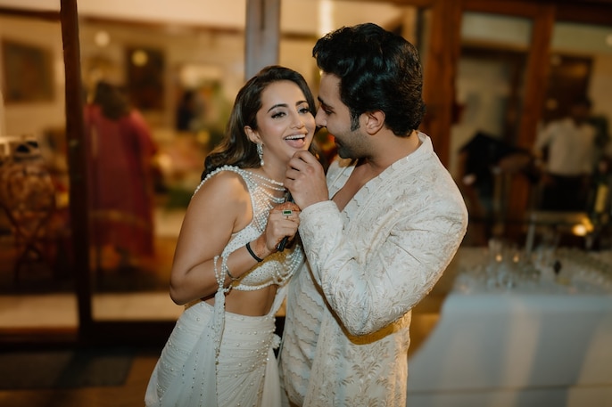 Ranbir Kapoor, Kareena Kapoor, family members welcome Adar Jain's ... Image Nitish Kumar image beautiful image beautiful image beautiful image beautiful image beautiful image beautiful image beautiful image beautiful - Ranbir Kapoor, Kareena Kapoor, family members welcome Adar Jain's ...