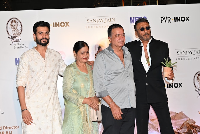 Kaushals_and_jackie_shroff.jpeg Kaushals_and_jackie_shroff.jpeg