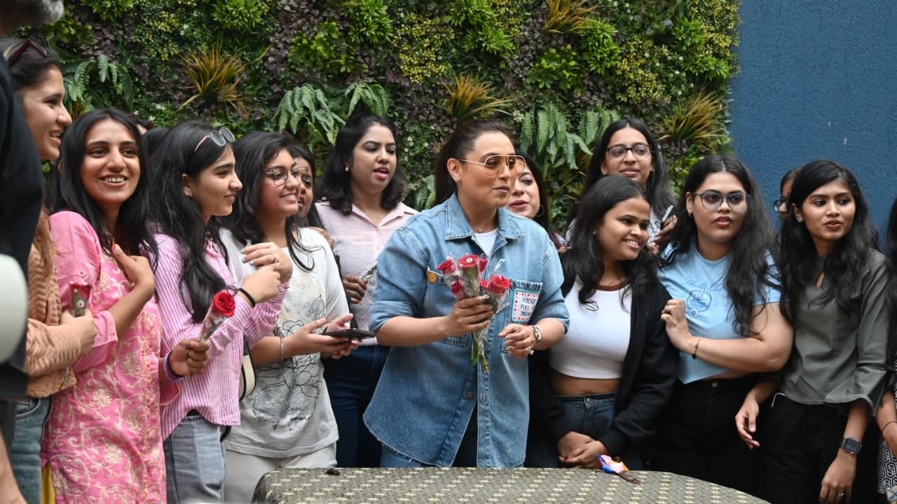 Mardaani 3 success: Rani Mukerji hosts fan evening, cuts cake. Pics