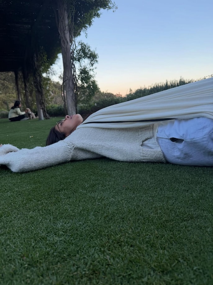 priyanka_laying_on_the_grass.jpg priyanka_laying_on_the_grass.jpg