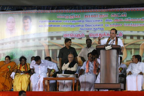 Advani campaigns for allies in Chennai