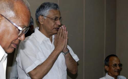 N.N. Mathur Commission meets the press - India Today