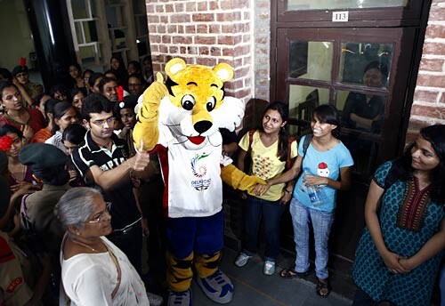 Shera Reaches Miranda House India Today shera-reaches-miranda-house-india-today