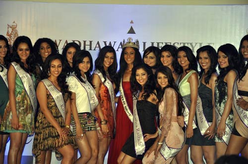 Sushmita Sen unveils I Am She finalists