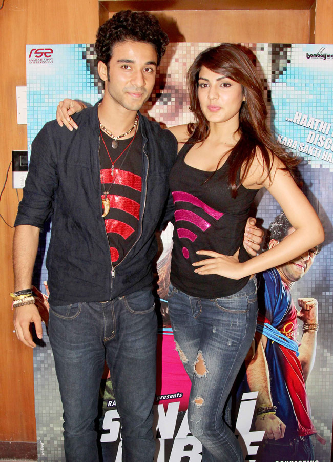 Rhea Chakraborty, Raghav Juyal promote Sonali Cable at Sydenham College