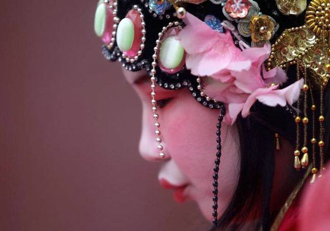 Witness the ancient art of Chinese opera