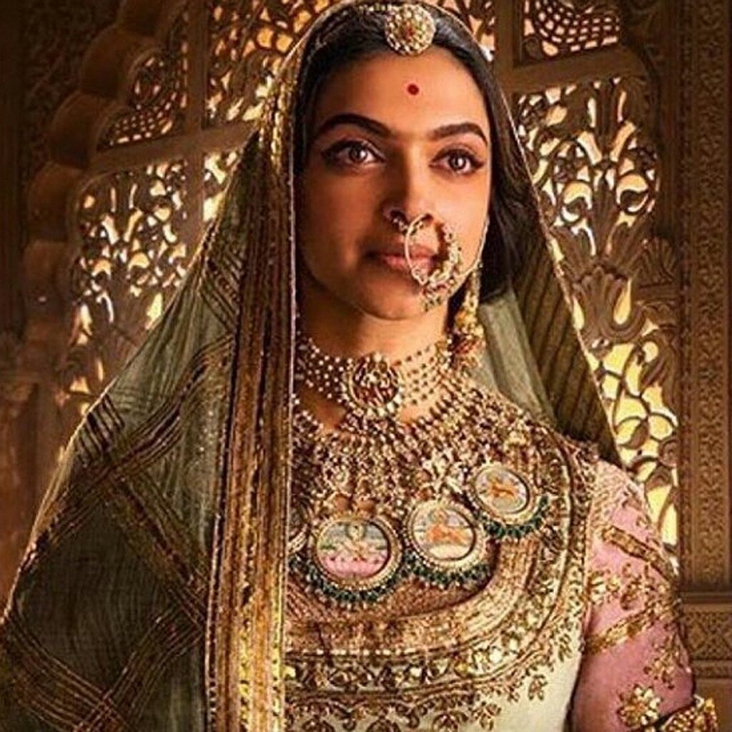 These unseen pictures of Deepika Padukone as Padmavati will take away