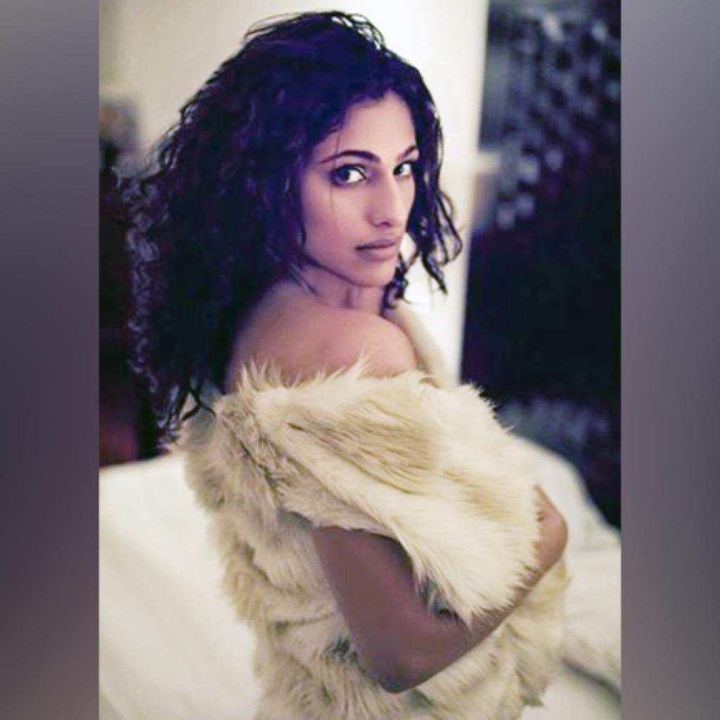 Sacred Games' transgender bar dancer Kukoo aka Kubbra Sait is too hot