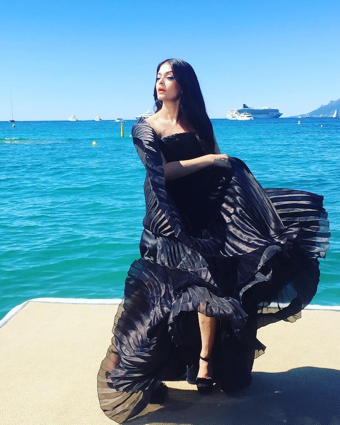 Aishwarya Rai Bachchan at Cannes: Best and worst looks. 30 photos - India Today Aishwarya Rai Bachchan at Cannes: Best and worst looks. 30 photos - India Today