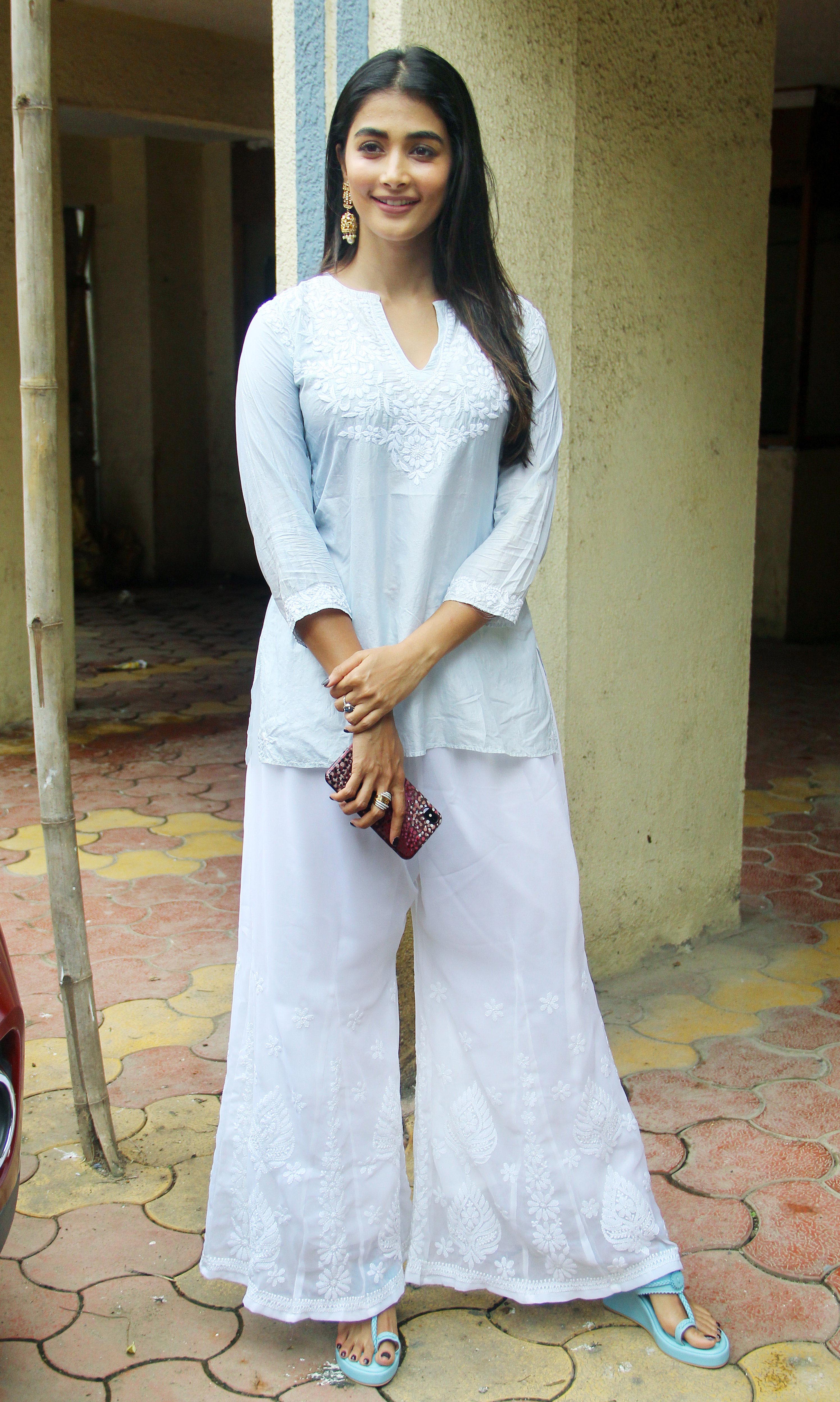 HOW TO STYLE A WHITE KURTI WITH FLARED PANTS