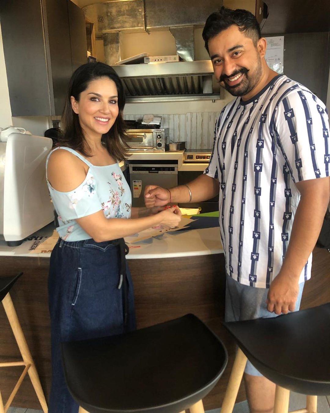 Sunny Leone Raksha Bandhan 