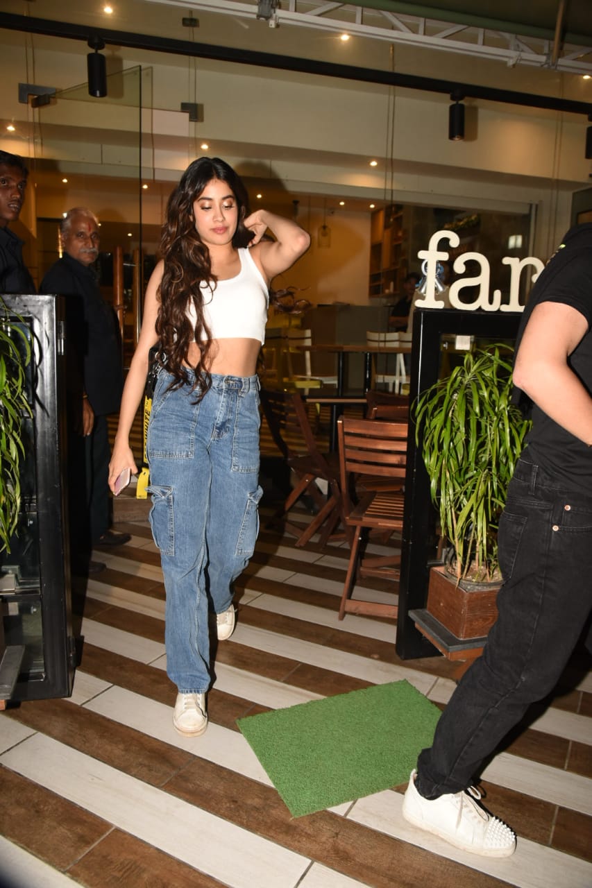 7 stylish bags from Janhvi Kapoor's closet that make for the perfect plus  one